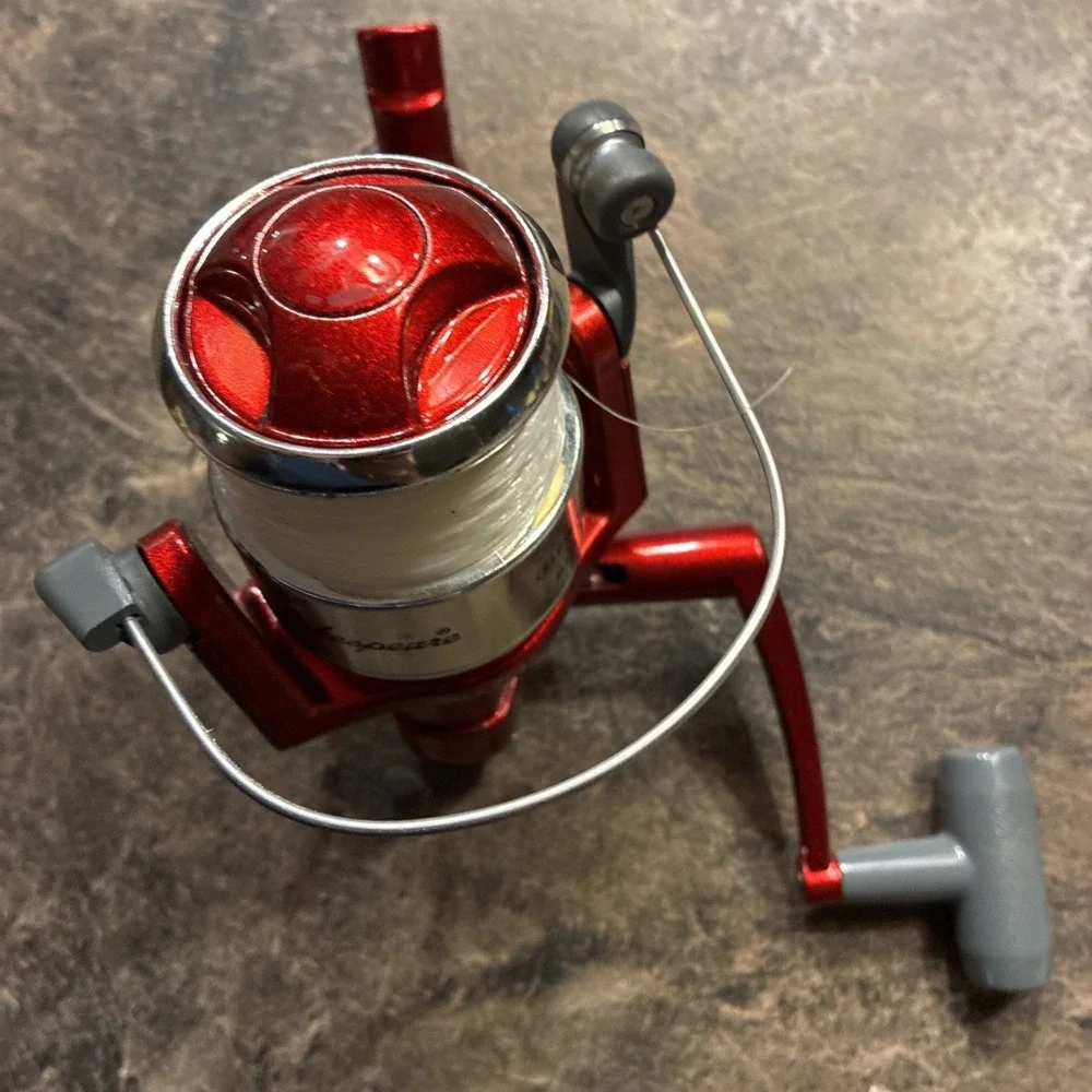 shakespeare fishing reel spectrum big water SP5155 Red working Spin Cast